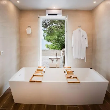 Seafront Sea Diamant For 7 Guests *