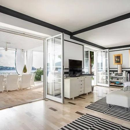 Seafront Sea Diamant For 7 Guests Villa