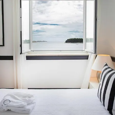 Villa Seafront Sea Diamant For 7 Guests