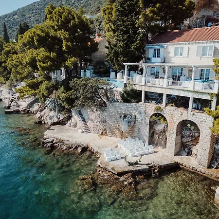 Seafront Sea Diamant For 7 Guests