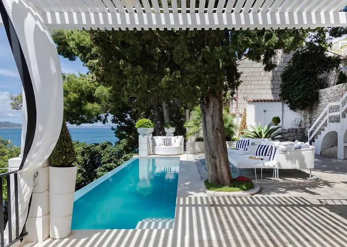 Villa Seafront Sea Diamant For 7 Guests *
