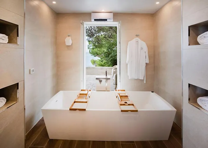 Seafront Sea Diamant For 7 Guests *