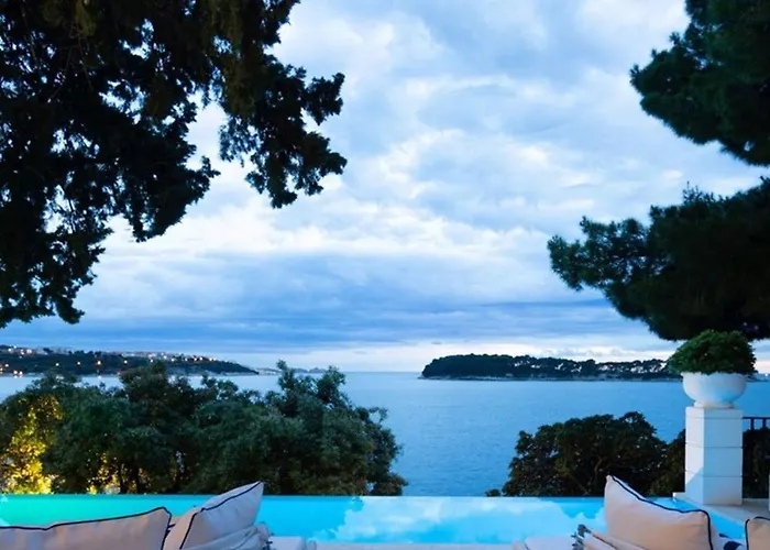 Seafront Sea Diamant For 7 Guests Villa