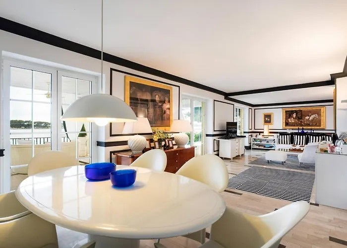 Villa Seafront Sea Diamant For 7 Guests *