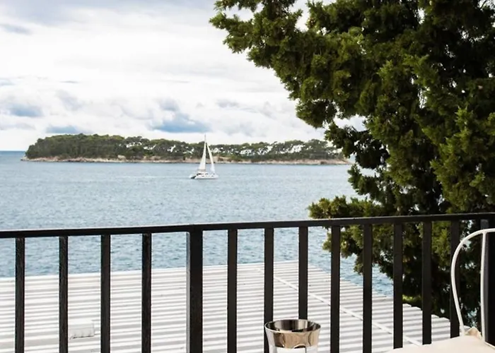 Seafront Sea Diamant For 7 Guests Villa Dubrovnik