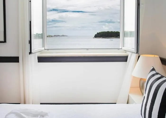 Villa Seafront Sea Diamant For 7 Guests