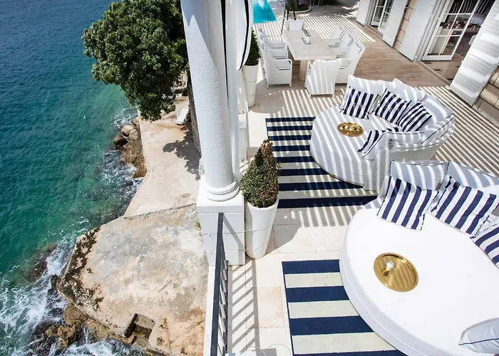 Villa Seafront Sea Diamant For 7 Guests *